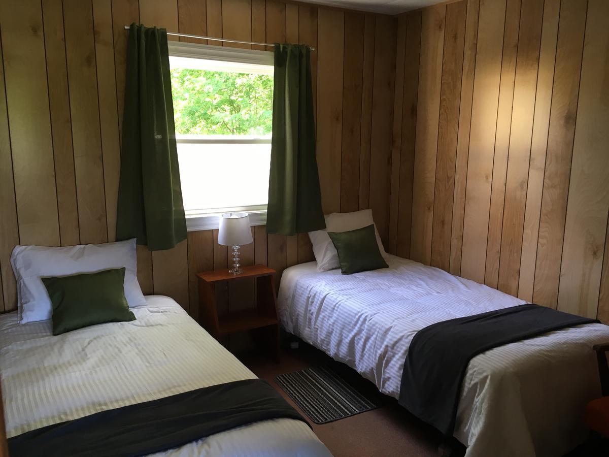 Wingspread Cottages Stanley Bridge Экстерьер фото